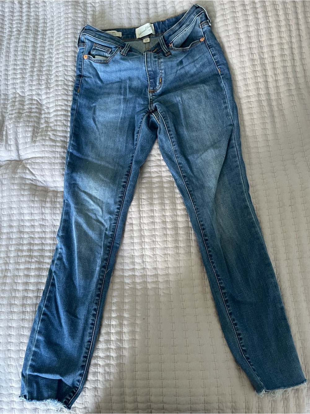 Universal Thread High Rise Skinny Jeans | Size 00/24S | Raw Hem